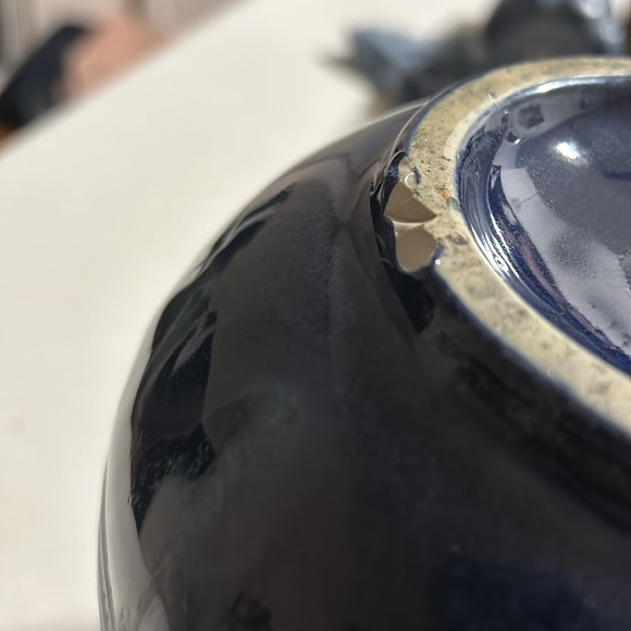 Cera Cuba Porcelain or ceramic Vase 7.5” high - Picture 15 of 17